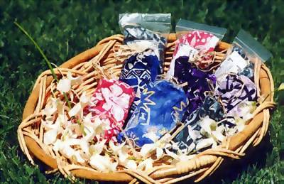 'Alaea Sea Salt in decorative bags